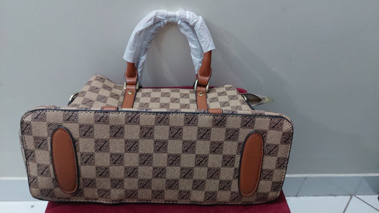 Signature Checkered Print Tote Handbag – Beige & Brown with Leather Accents