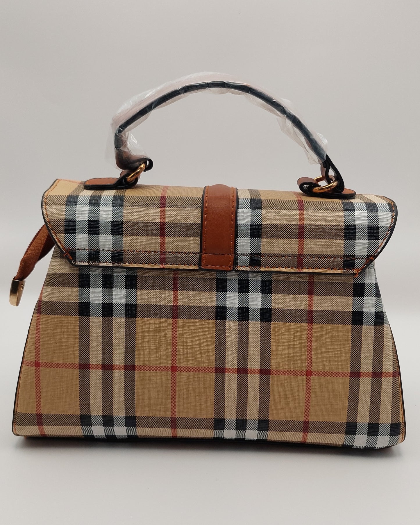 Premium Checkered Pattern Handbag – Stylish & Functional
