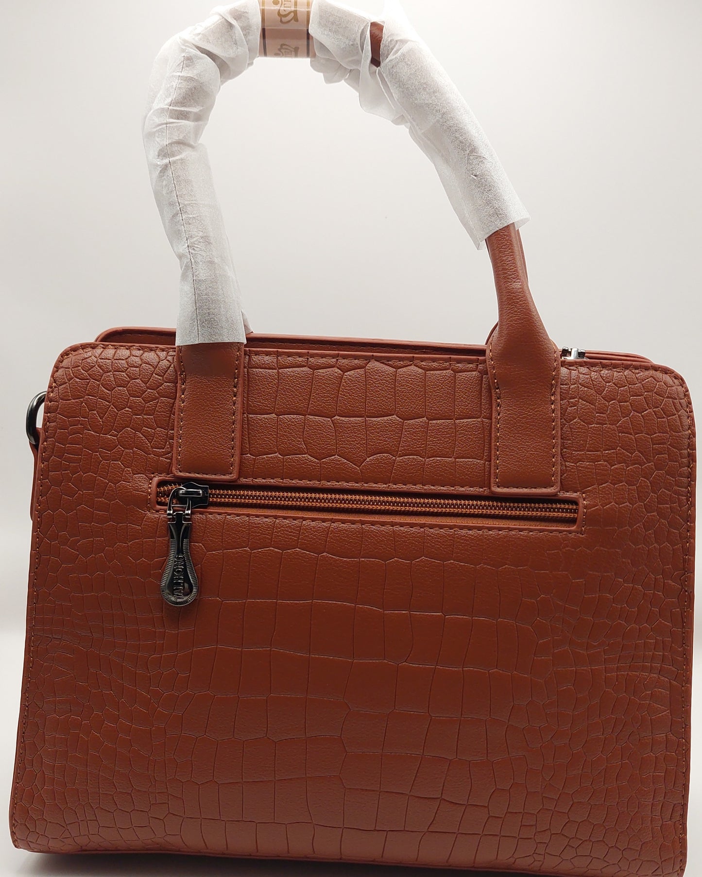 Elegant Crocodile-Pattern Leather Handbag – Brown