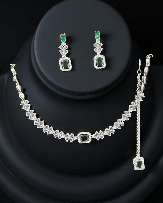 Elegant Green Stone Jewellery Set – Necklace, Earrings & Head Chain